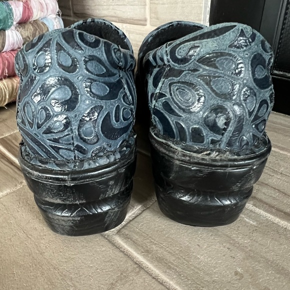 BOC Clog Shoe Born Black/Navy Paisley Leather Suede Wedge Slip On Size 6 - Picture 3 of 5